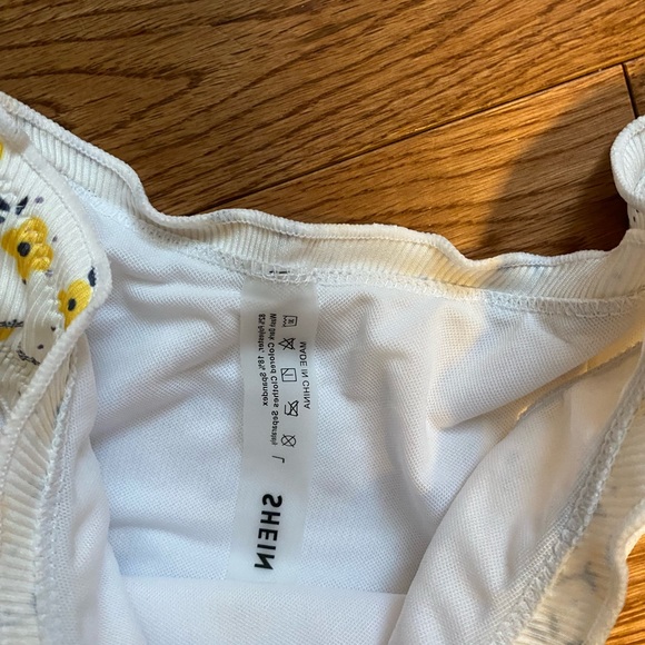 Shein bikini - Picture 2 of 4